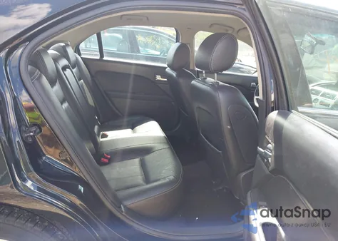 2008 Mercury Milan V6 Premier z USA, uszkodzony, nr VIN 3MEHM08178R641595